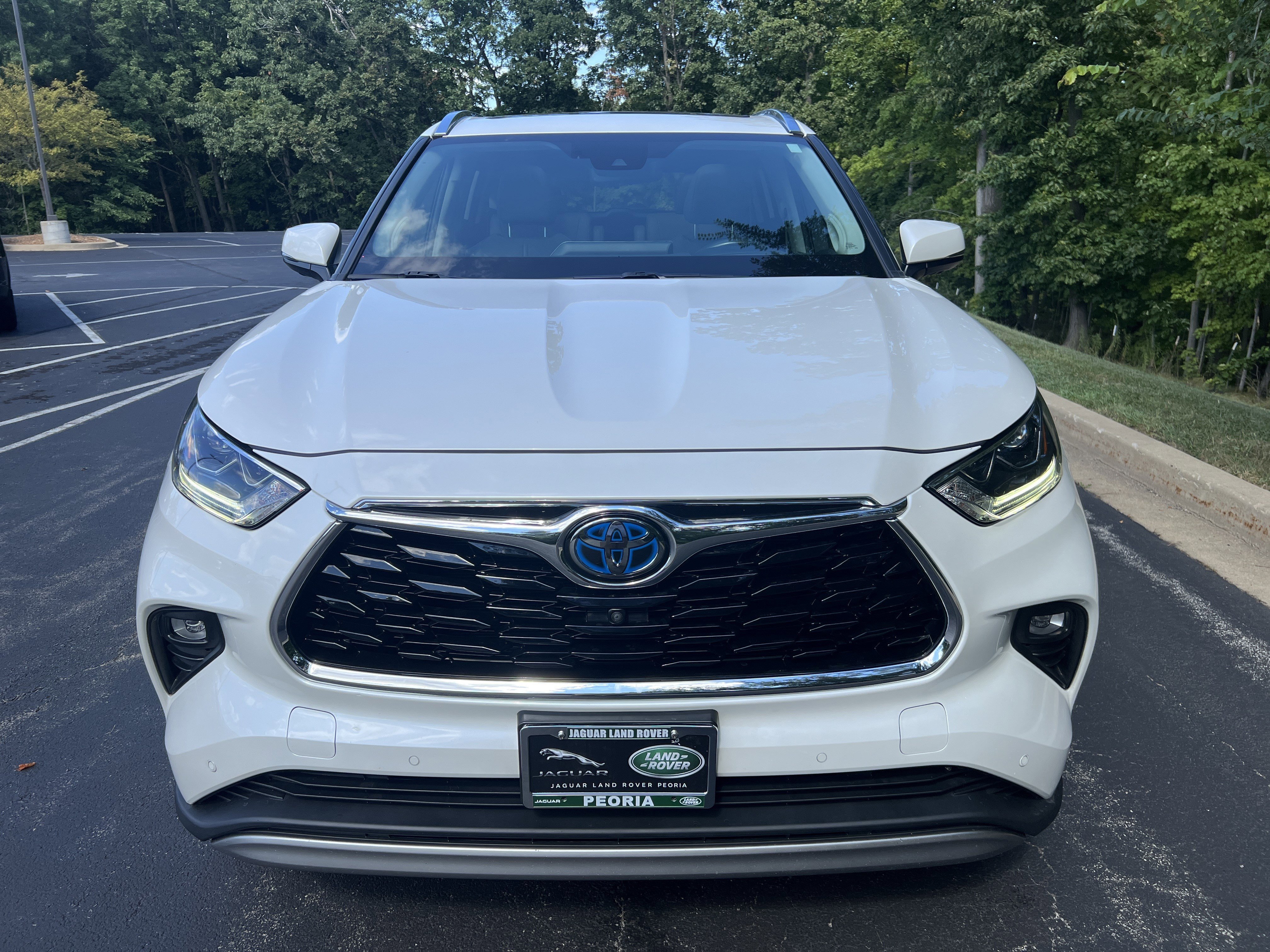 Used 2021 Toyota Highlander Platinum image 8