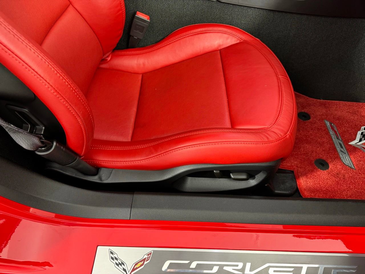 Used 2015 Chevrolet Corvette Z06 w/ Battery Protection Package image 24