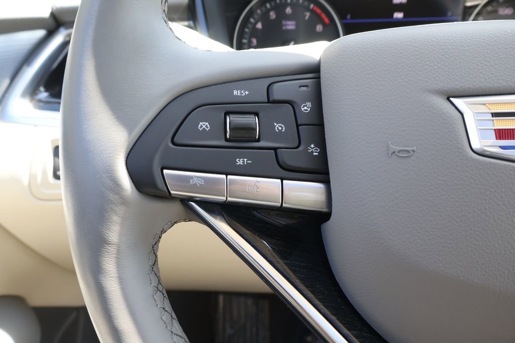 Used 2025 Cadillac XT6 Premium Luxury w/ Technology Package image 34