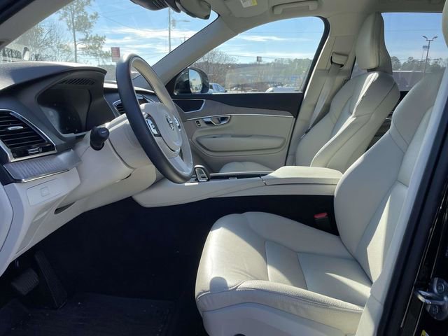 Used 2024 Volvo XC90 B5 Plus w/ Protection Package Premier image 15