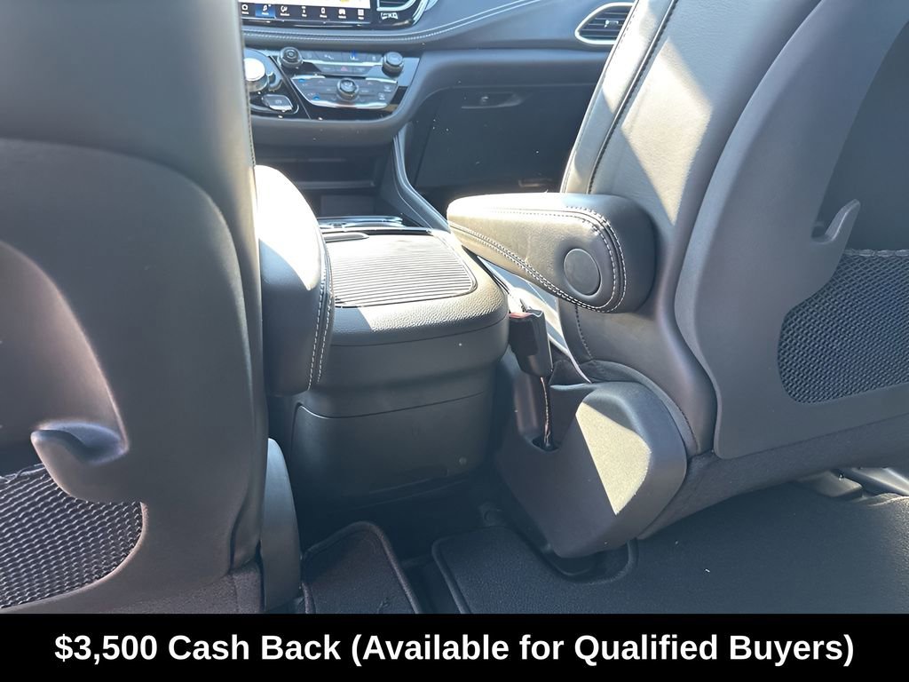 New 2026 Chrysler Pacifica Limited w/ S Appearance Package FWD image 22