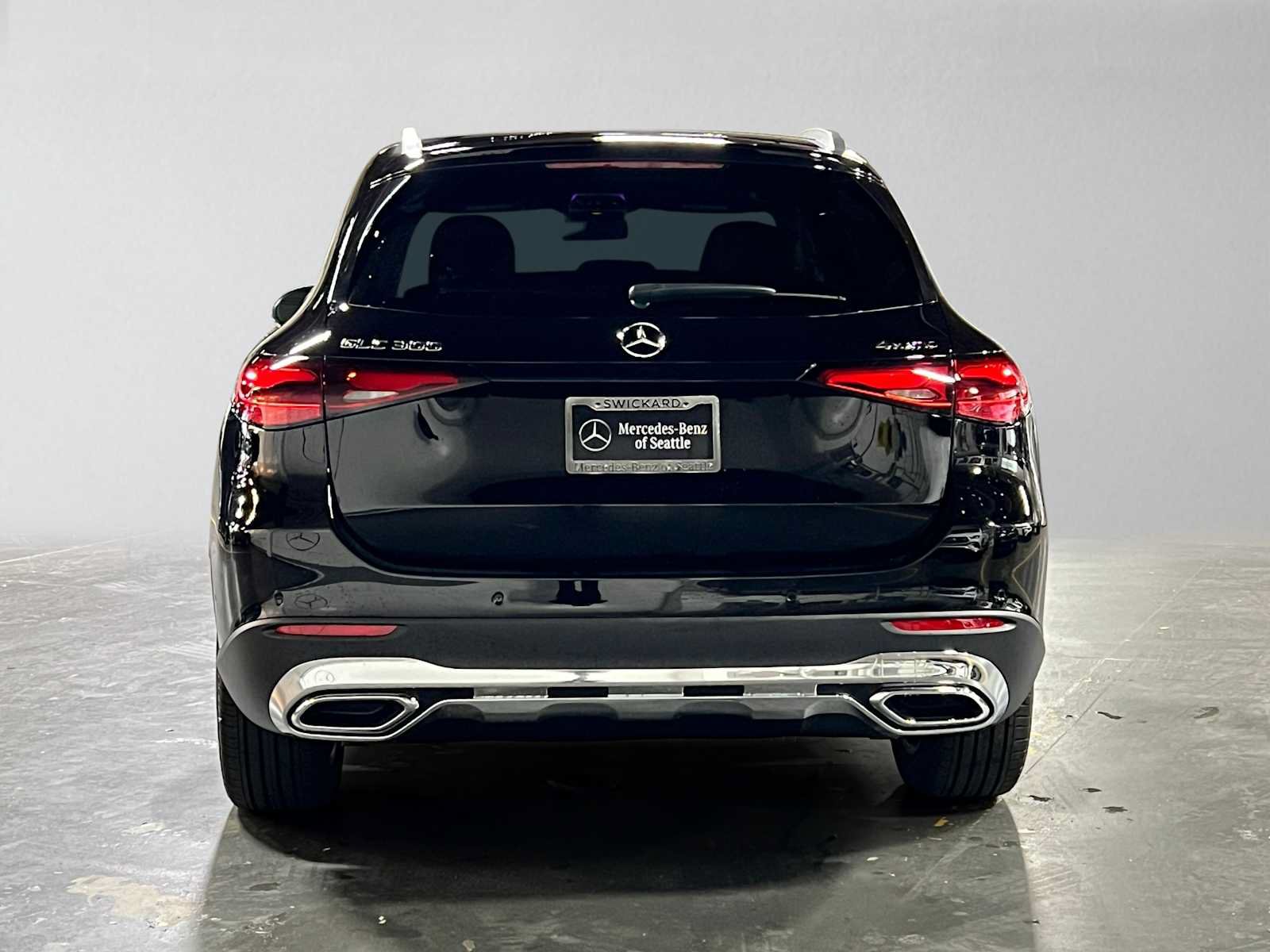 Used 2026 Mercedes-Benz GLC 300 4MATIC image 4