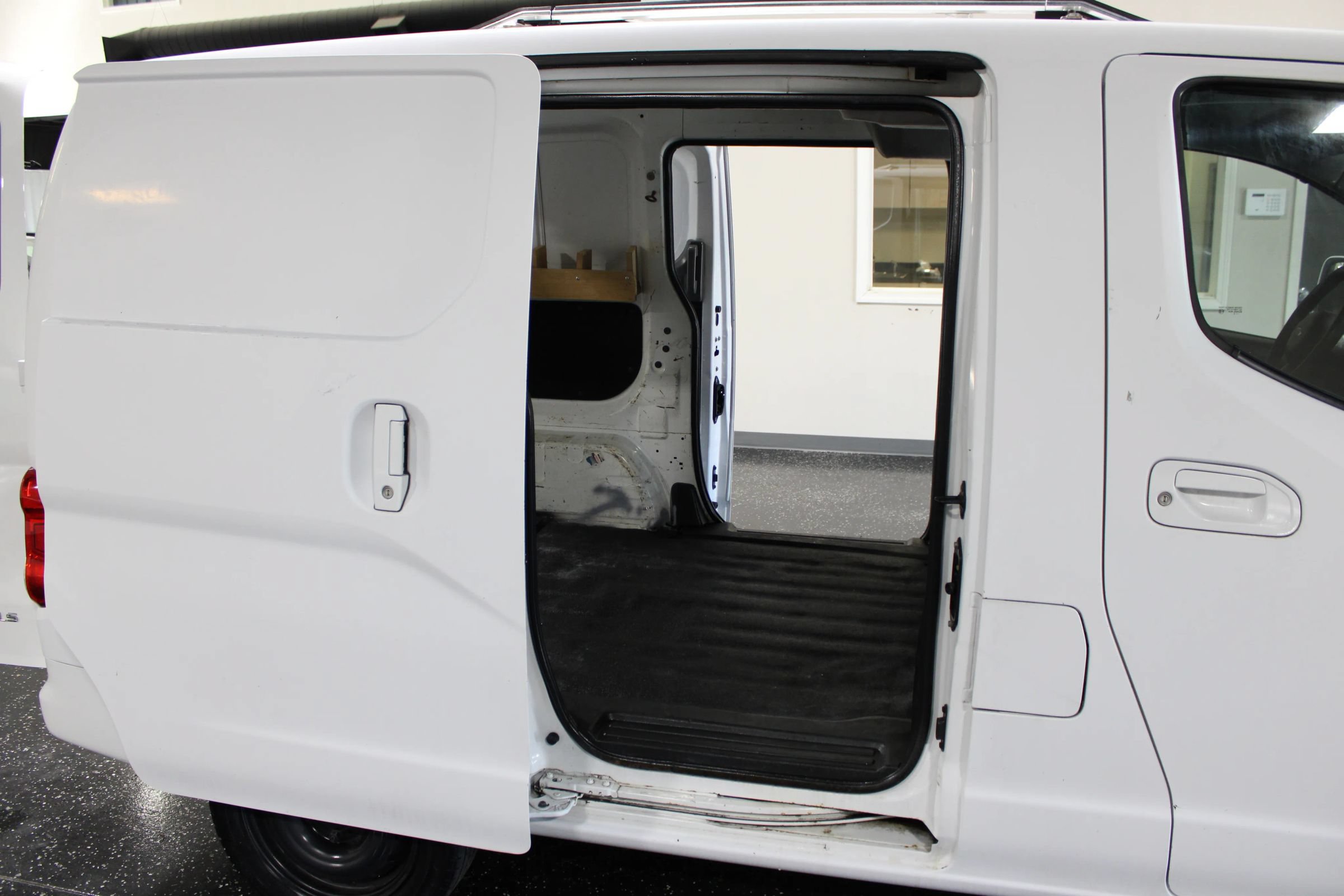 Used 2017 Chevrolet City Express LS w/ Appearance Package FWD image 21
