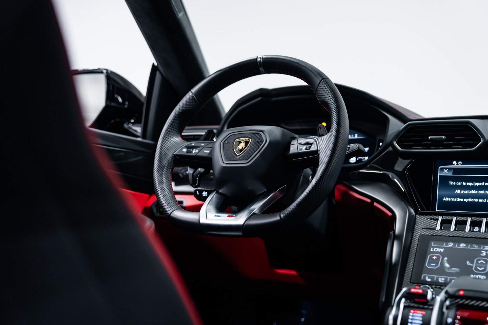 Used 2024 Lamborghini Urus S image 22