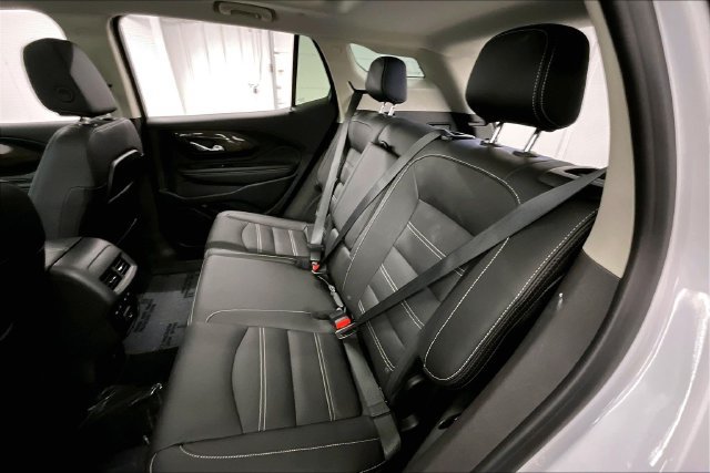 Used 2024 GMC Terrain Denali w/ Denali Premium Package AWD/4WD image 25