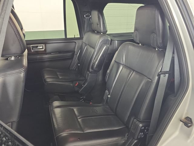 Used 2017 Lincoln Navigator Select AWD/4WD image 27