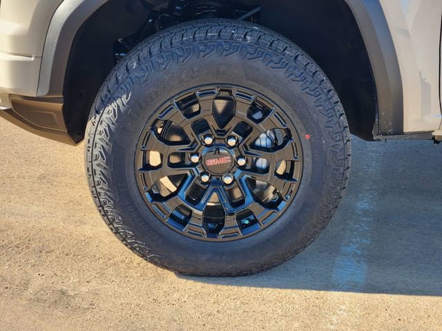 New 2026 GMC Canyon Elevation w/ Convenience Package RWD image 24