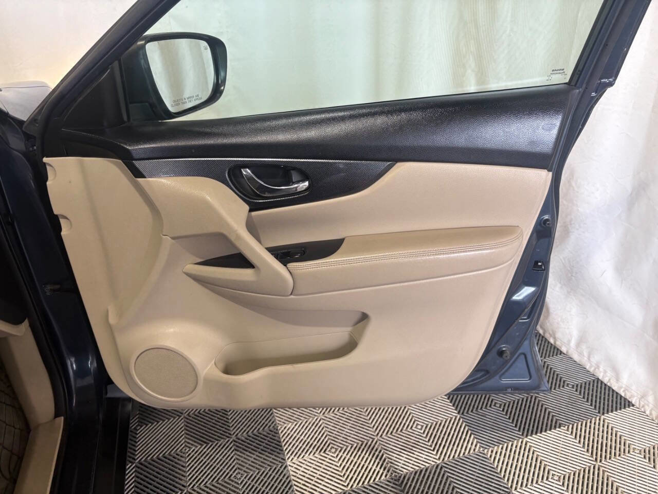 Used 2015 Nissan Rogue SL image 11