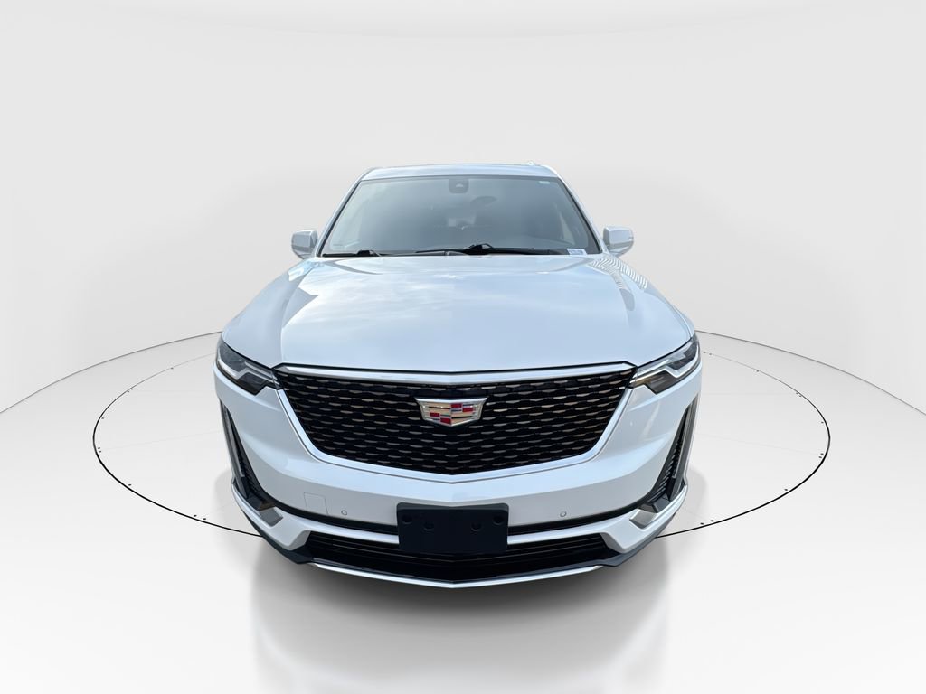 Used 2024 Cadillac XT6 Premium Luxury image 3