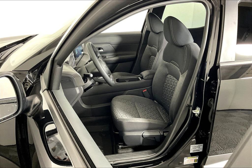 New 2026 Nissan Kicks SV image 14