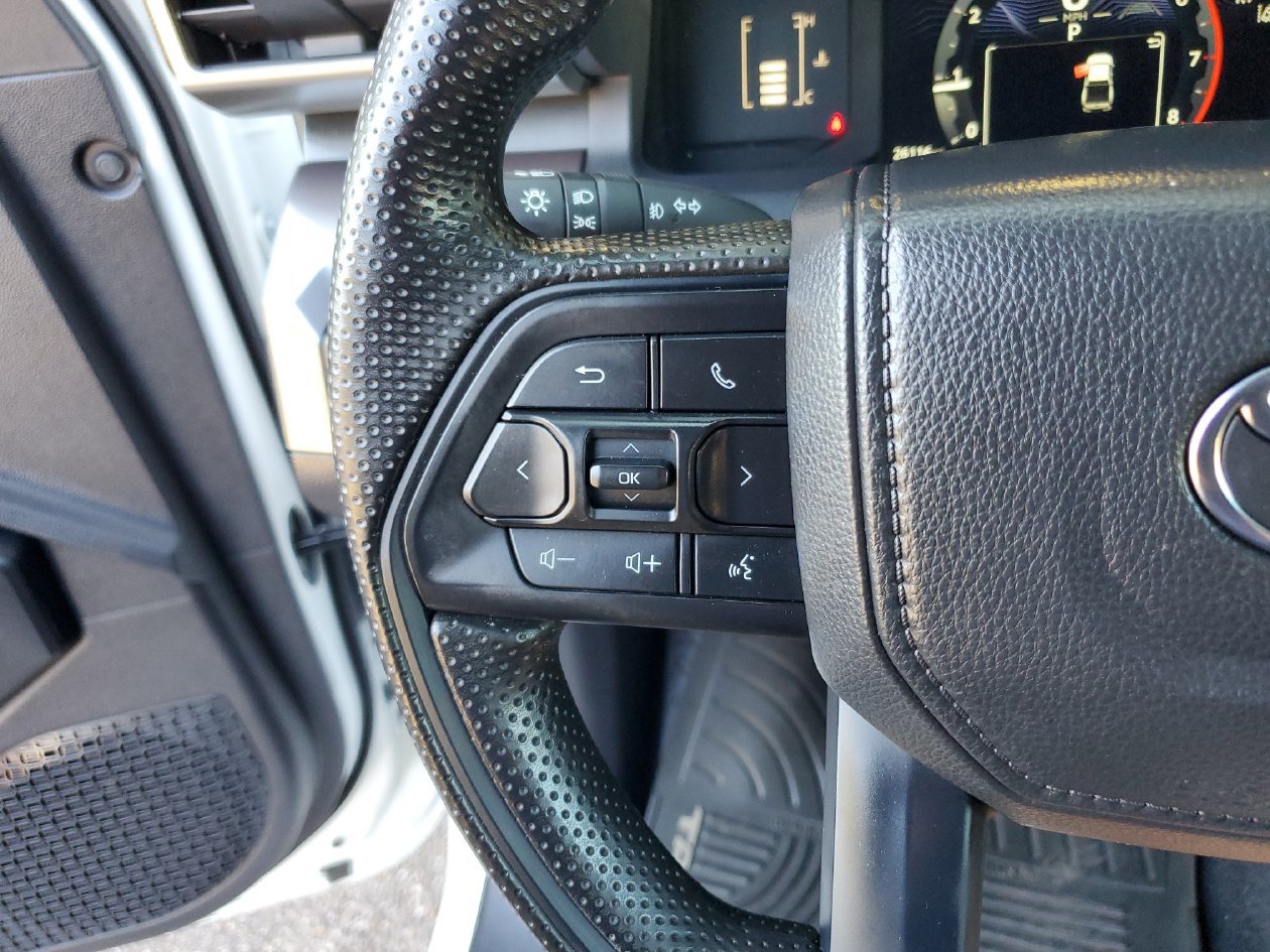 Used 2024 Toyota Tacoma SR5 AWD/4WD image 30