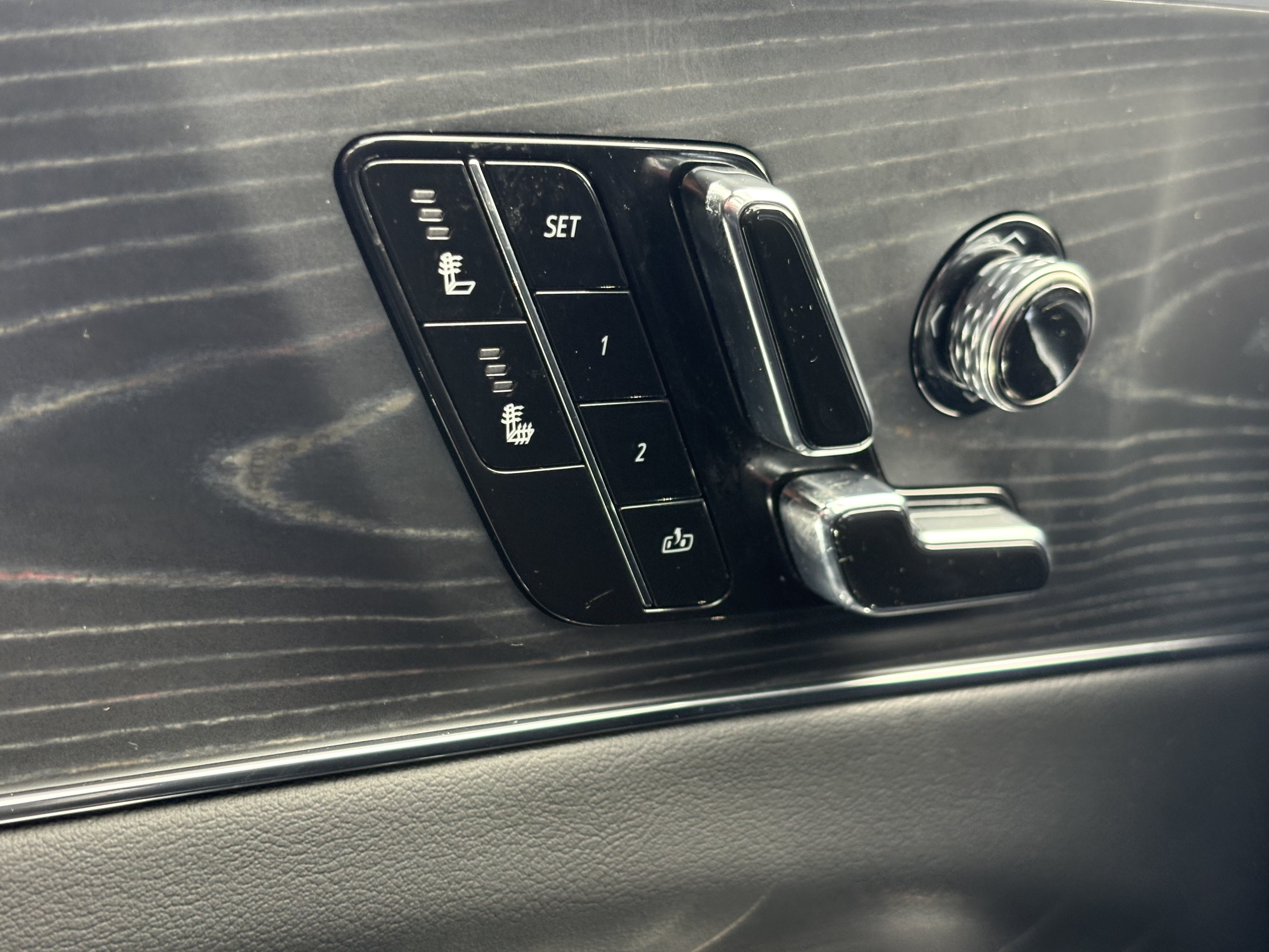 Certified 2024 Cadillac Lyriq Luxury RWD image 29