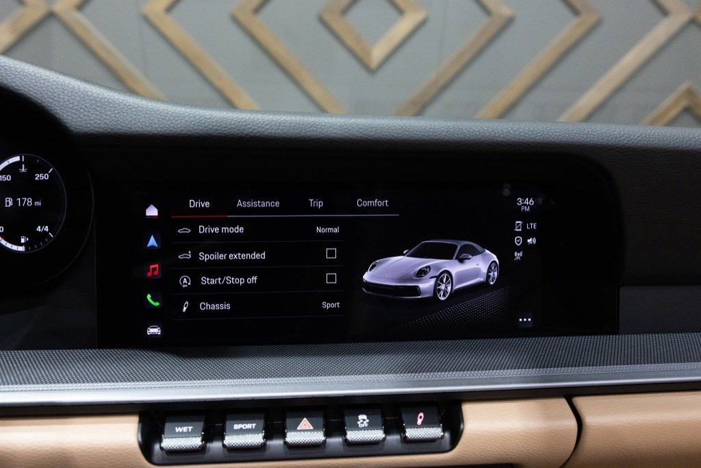 Used 2024 Porsche 911 Carrera image 40