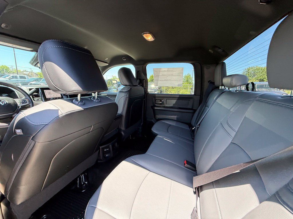 New 2026 RAM 3500 Tradesman AWD/4WD image 24