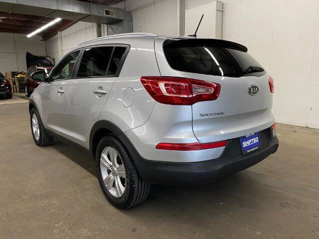 Used 2011 Kia Sportage LX w/ Convenience Pkg FWD image 3