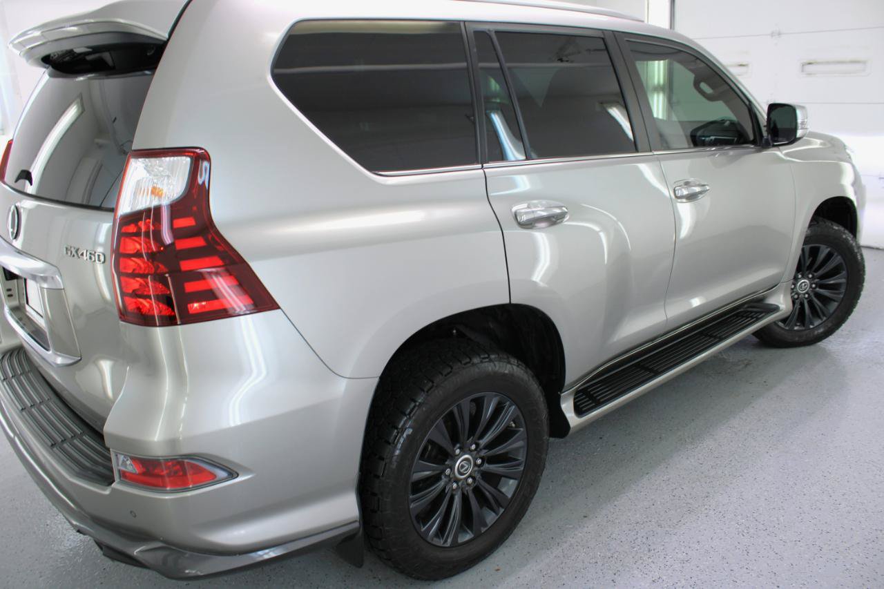 Used 2022 Lexus GX 460 Premium w/ Accessory Package AWD/4WD image 15