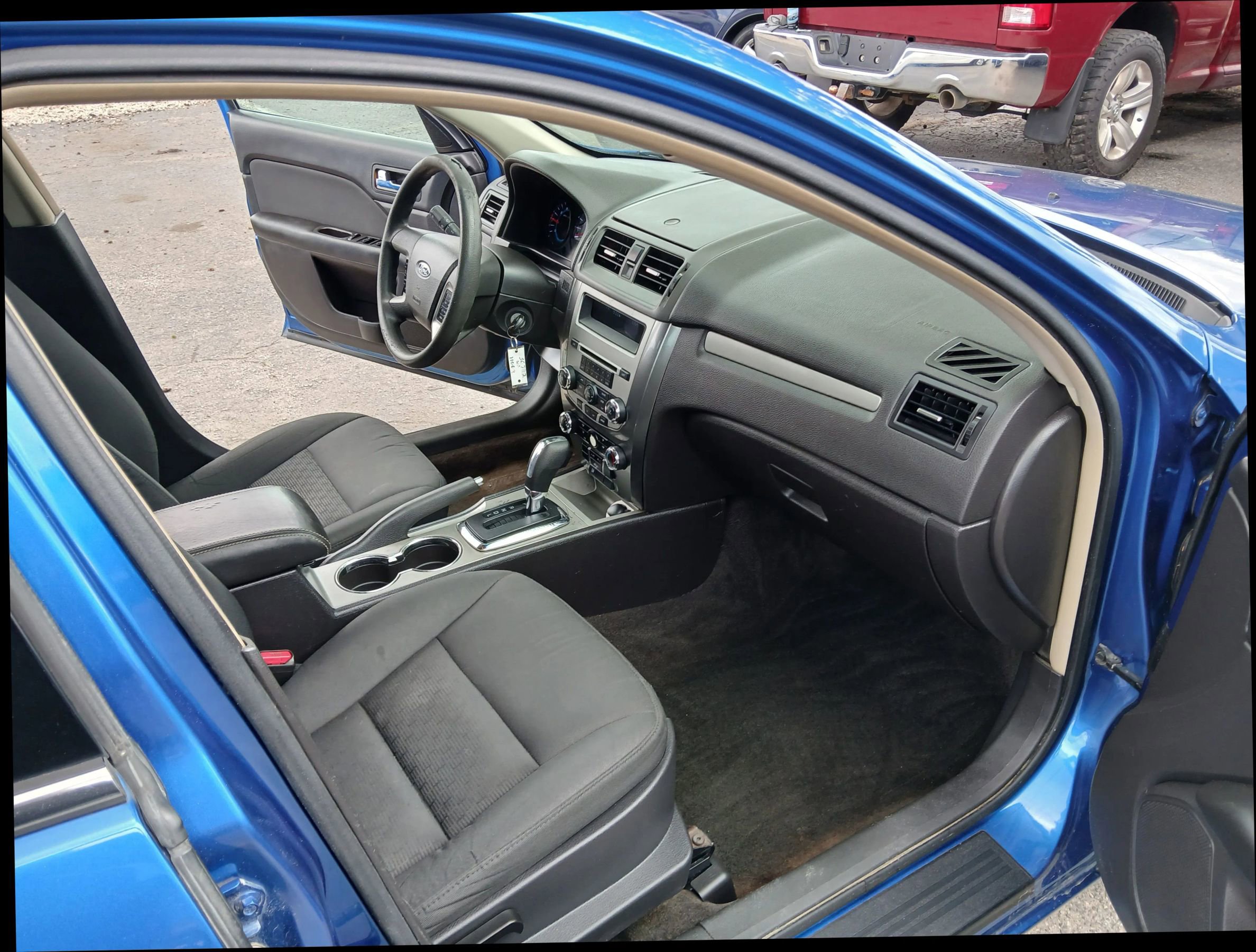 Used 2012 Ford Fusion SE image 11