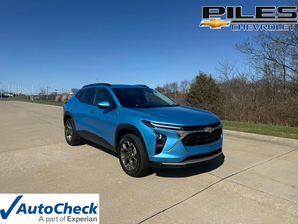 Used 2025 Chevrolet Trax LT