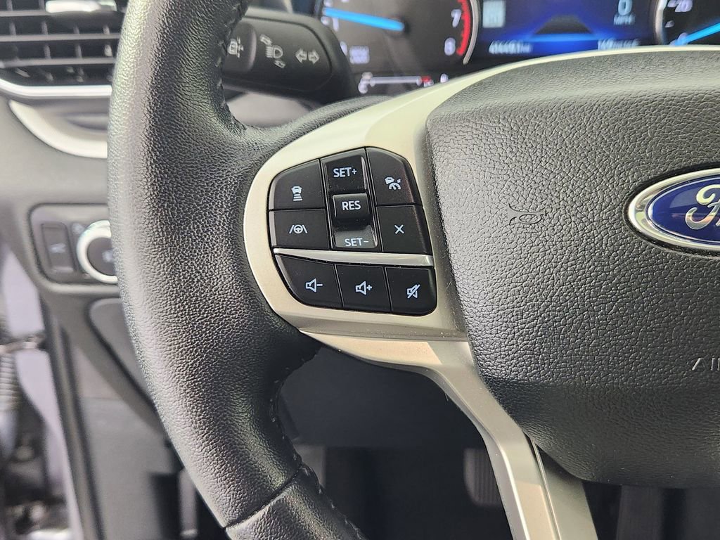 Used 2023 Ford Explorer XLT w/ Equipment Group 202A AWD/4WD image 22