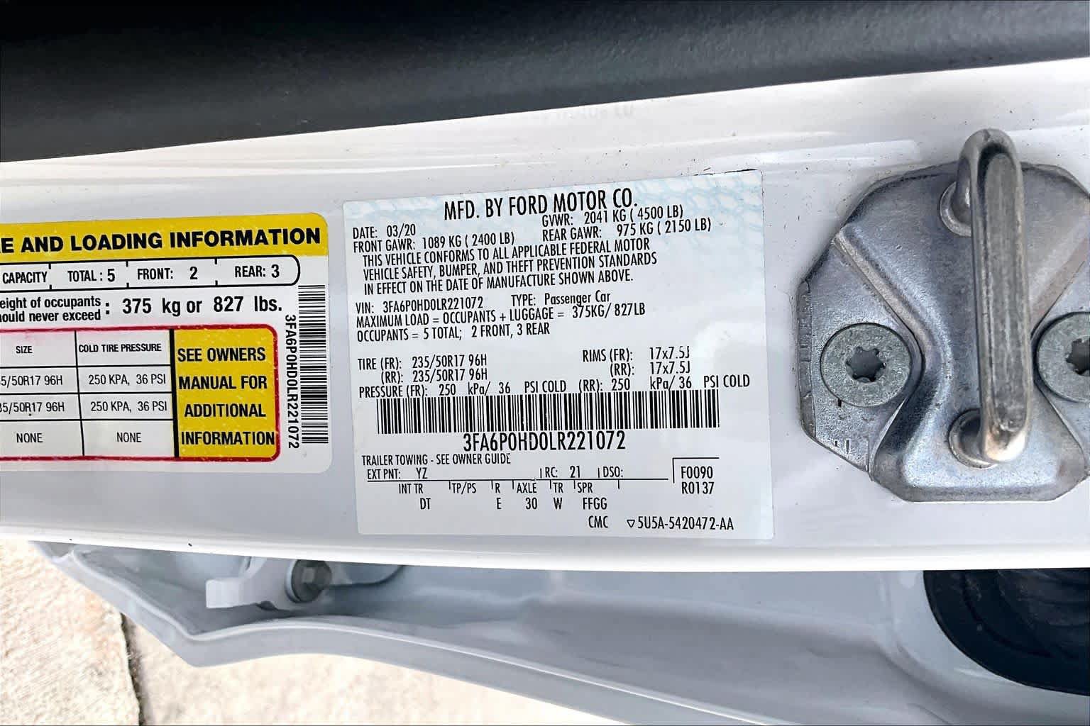 Used 2020 Ford Fusion SE FWD image 31