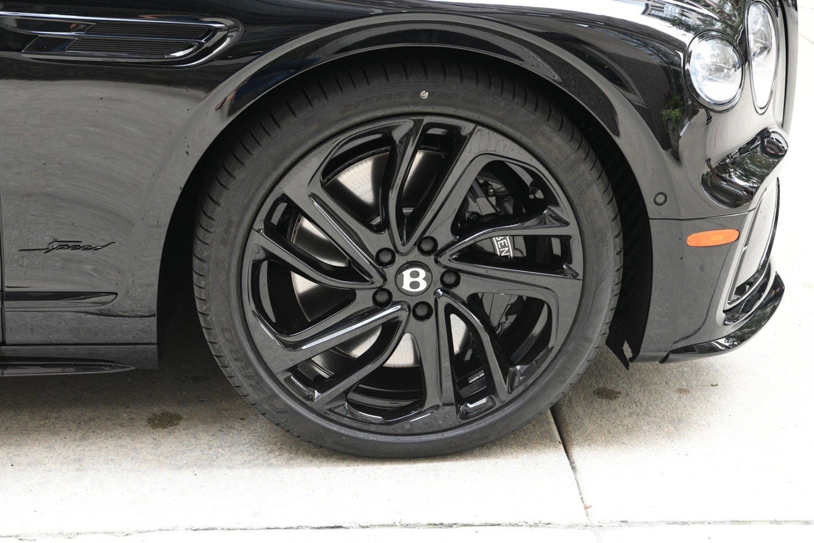 New 2025 Bentley Flying Spur Plug-In Hybrid image 25