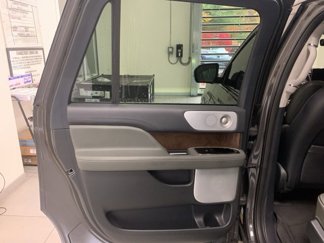 Used 2024 Lincoln Navigator L Black Label image 9