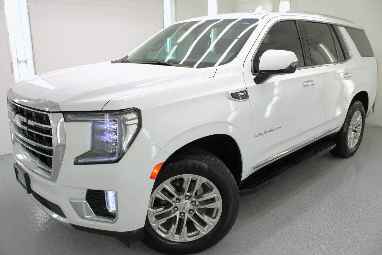 Used 2022 GMC Yukon SLT w/ SLT Premium Package image 2