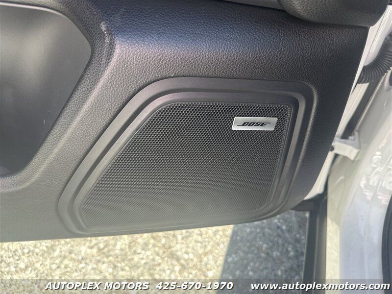 Used 2017 Porsche Macan AWD/4WD image 25