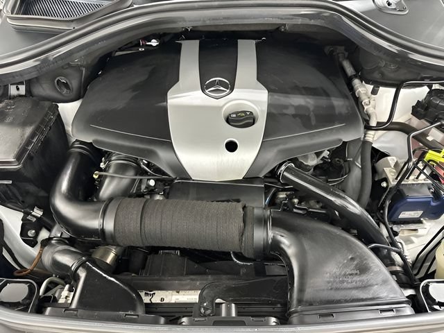 Used 2015 Mercedes-Benz ML 250 BlueTEC 4MATIC image 10