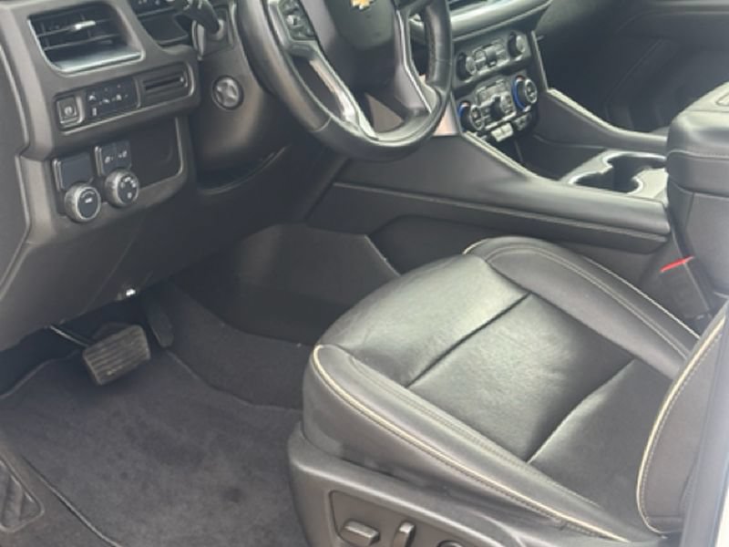 Used 2023 Chevrolet Suburban Premier RWD image 8