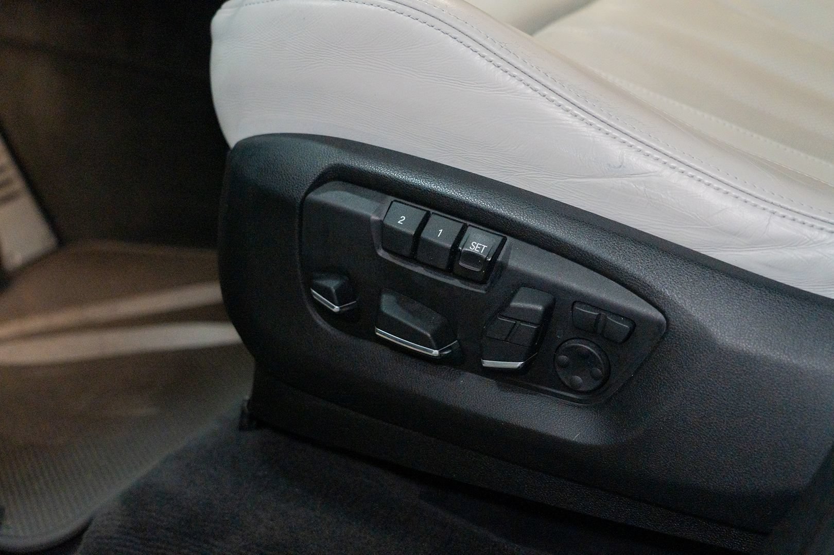 Used 2015 BMW X5 M AWD/4WD image 19