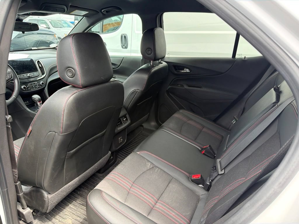 Used 2023 Chevrolet Equinox RS FWD image 21