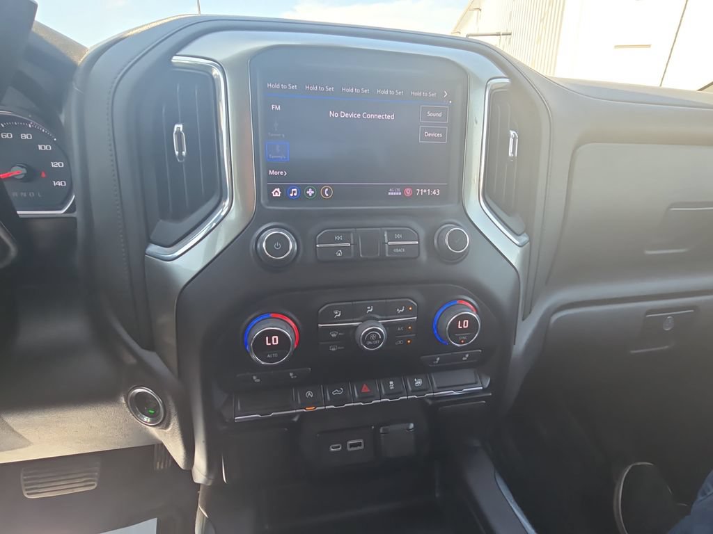 Used 2021 Chevrolet Silverado 1500 RST w/ Bed Protection Package AWD/4WD image 21