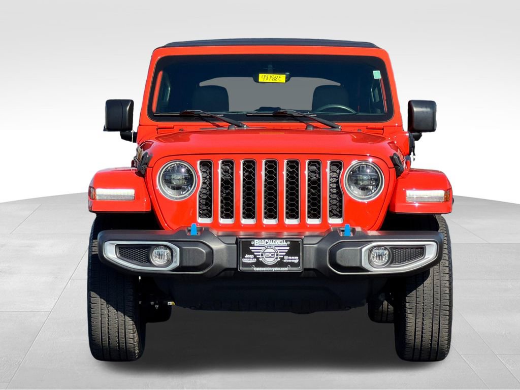 Used 2023 Jeep Wrangler Unlimited Sahara w/ Cold Weather Group AWD/4WD image 2