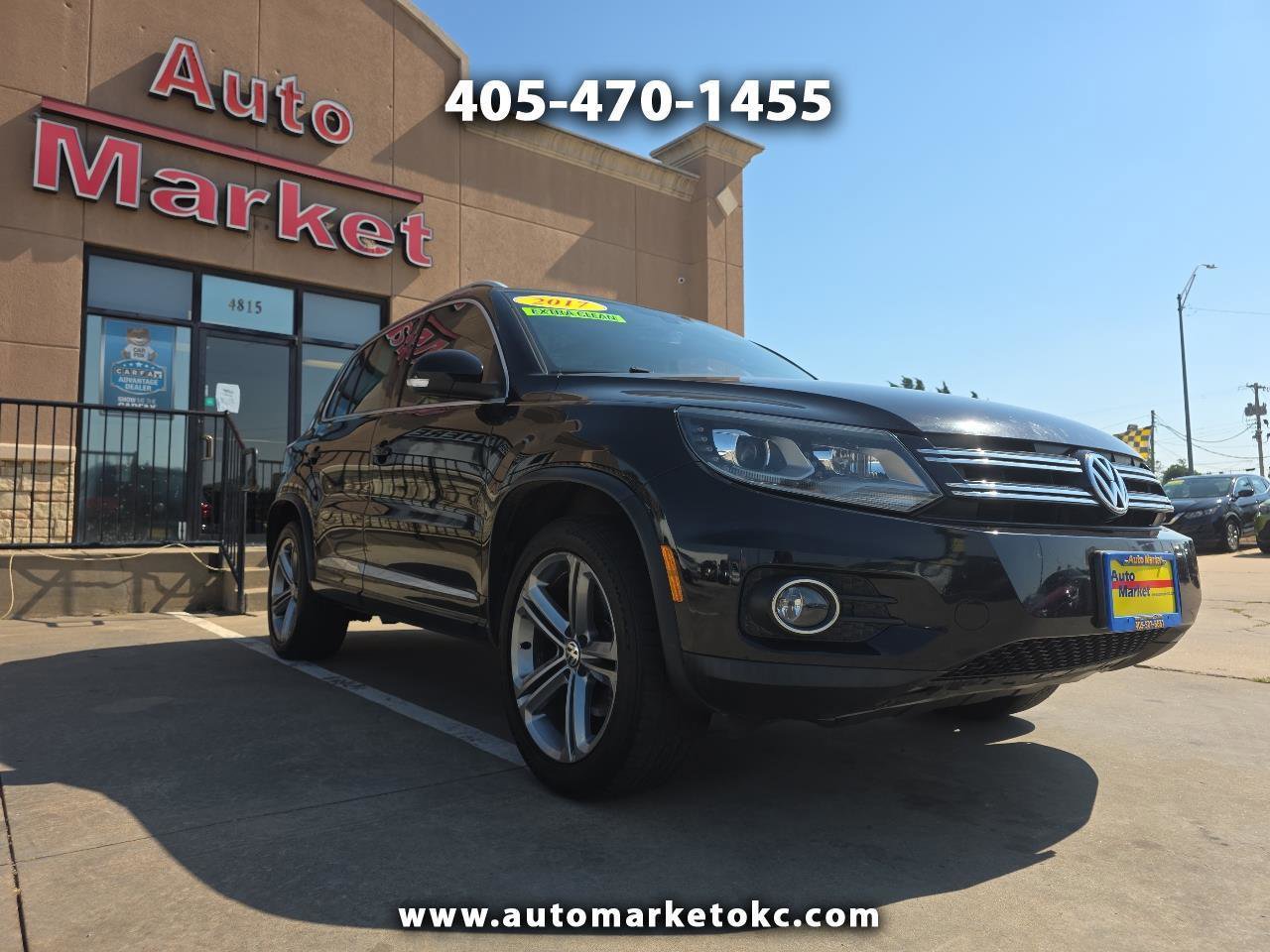 Used 2017 Volkswagen Tiguan Sport image 1