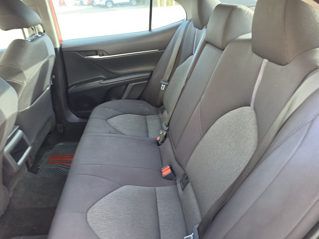 Used 2022 Toyota Camry LE FWD image 11