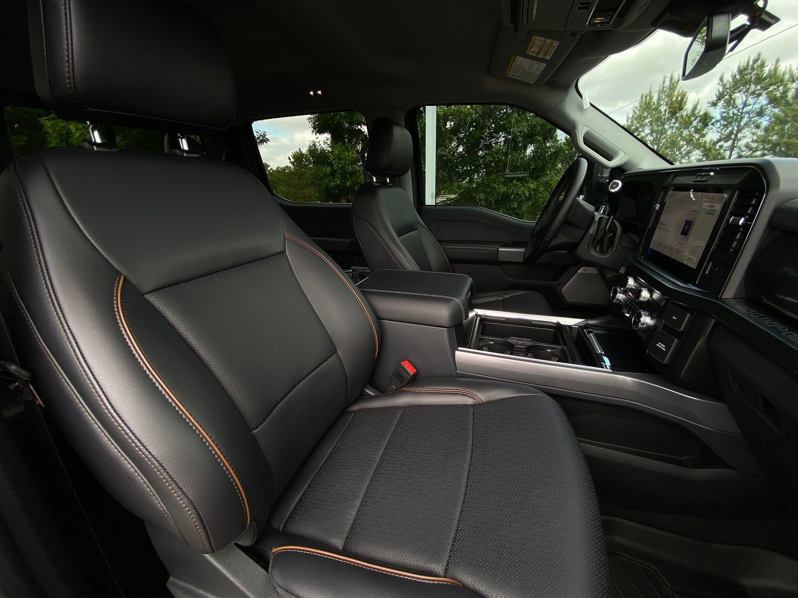 Used 2025 Ford F250 Lariat w/ Chrome Package image 18