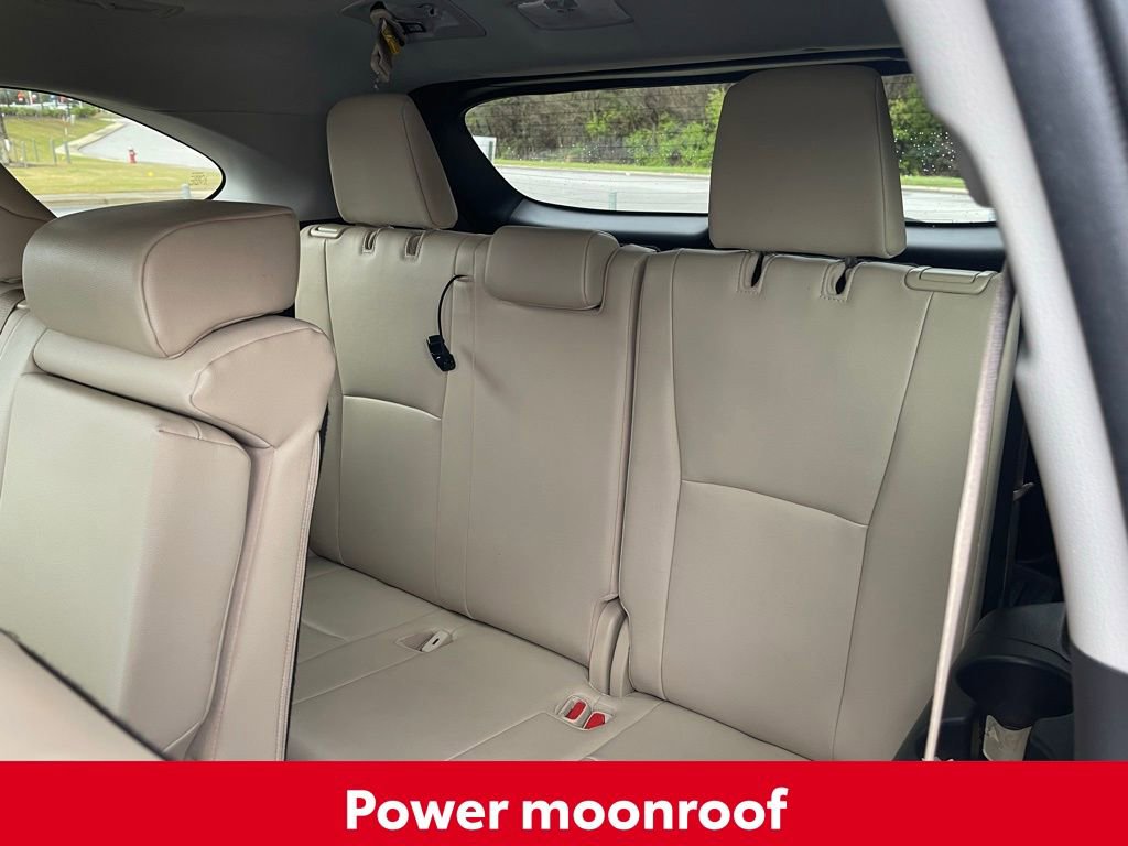 Used 2020 Toyota Highlander XLE image 19