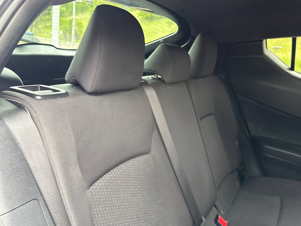 Used 2018 Toyota C-HR XLE FWD image 25