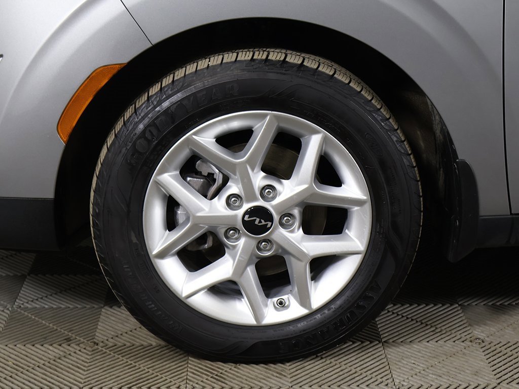 Used 2023 Kia Soul LX w/ LX Technology Package image 20