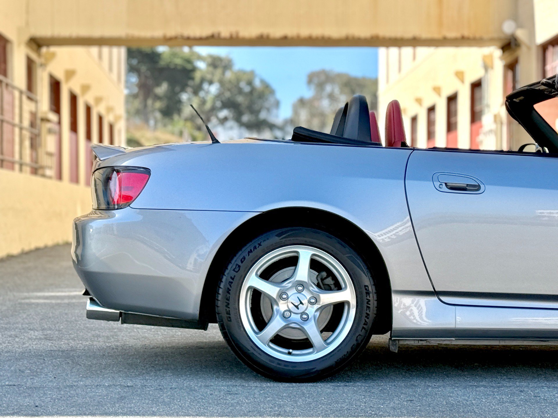 Used 2000 Honda S2000 image 11