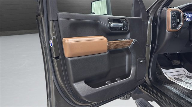 Used 2022 Chevrolet Silverado 3500 High Country w/ Safety Package II image 26