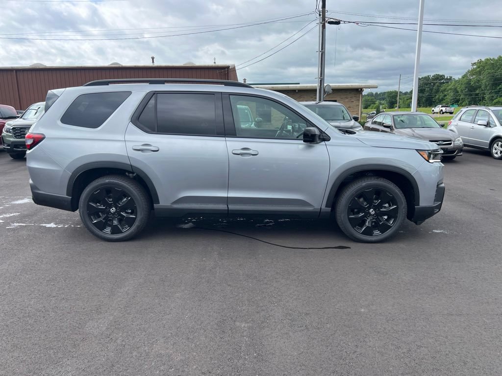 New 2026 Honda Pilot Black Edition image 3