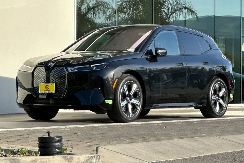 Used 2023 BMW iX M60 image 7