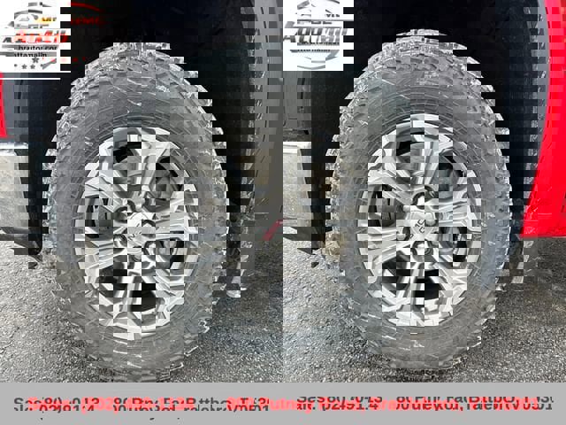 Used 2020 GMC Sierra 1500 4x4 Crew Cab w/ Sierra Value Package image 24