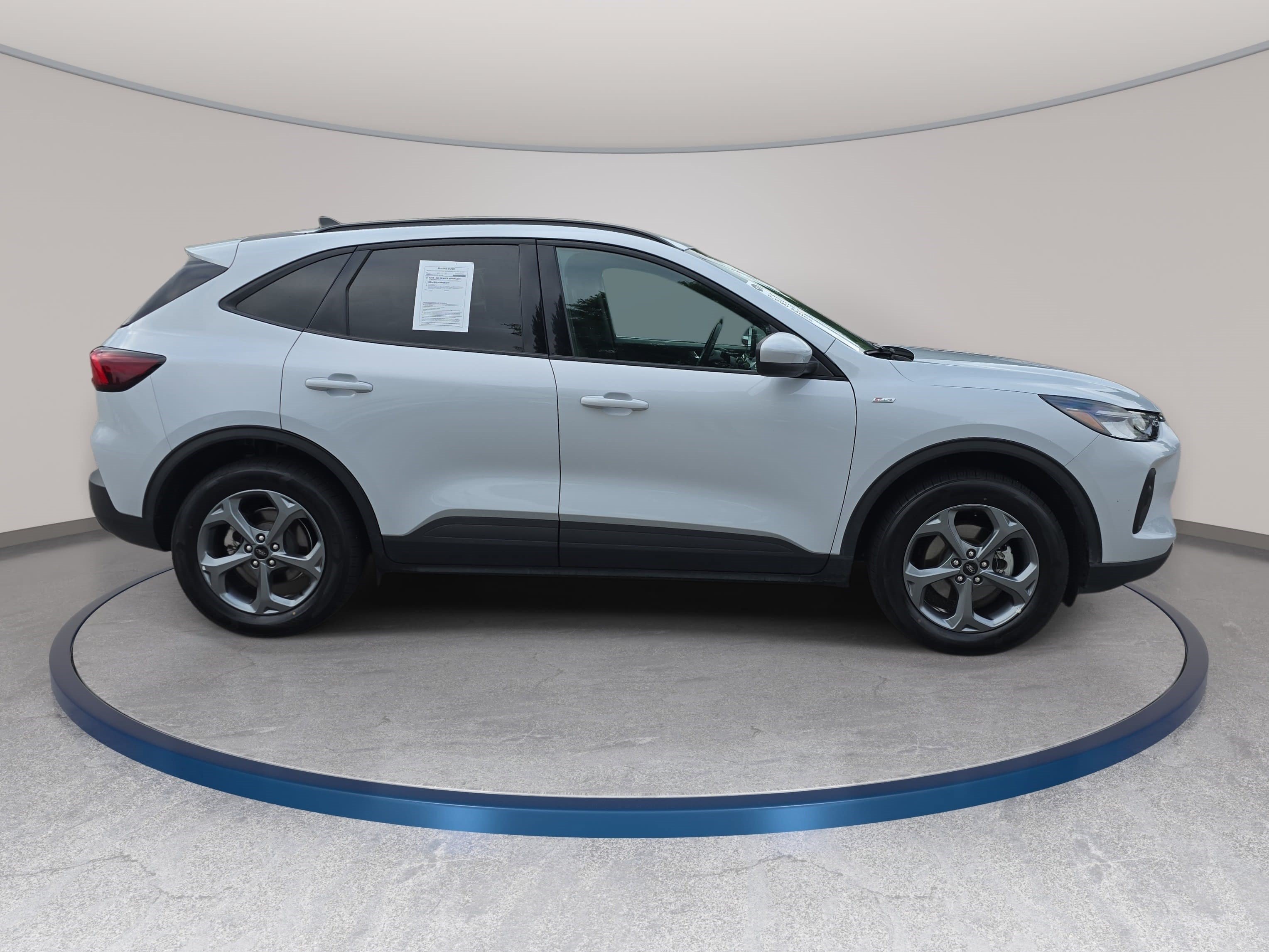 Used 2025 Ford Escape ST-Line Select AWD/4WD image 4