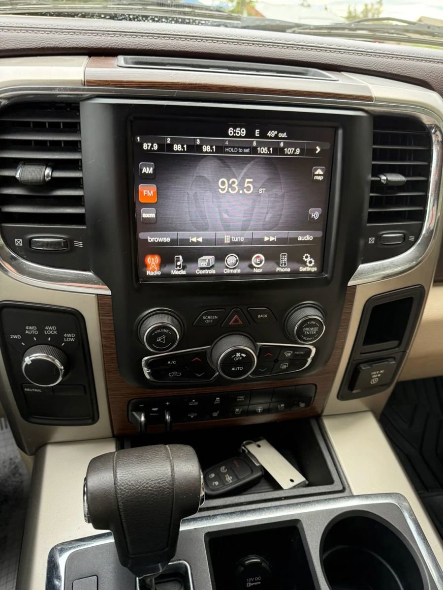 Used 2013 RAM 1500 Laramie w/ Convenience Group AWD/4WD image 16