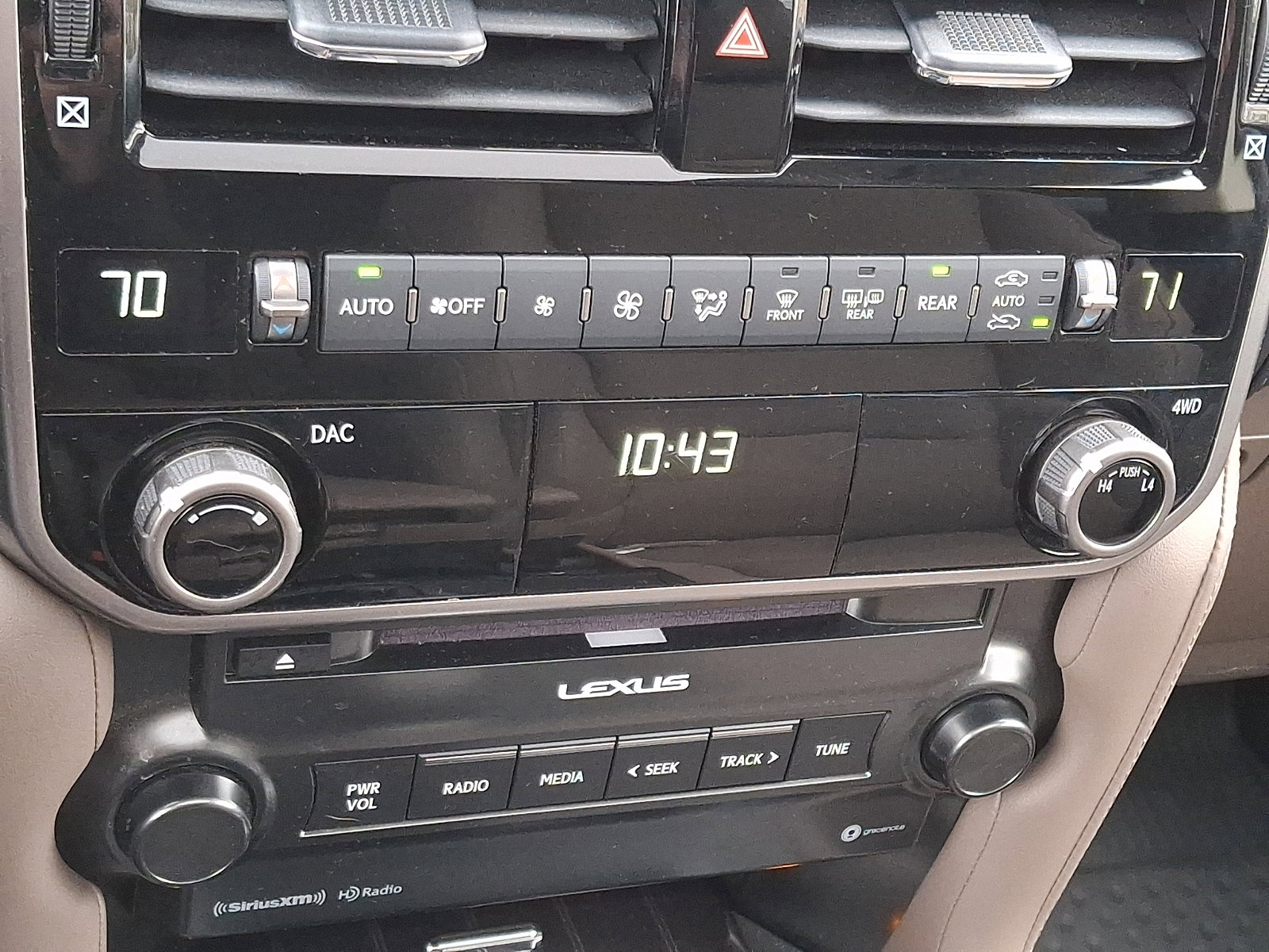 Certified 2023 Lexus GX 460 Premium w/ Premium Package AWD/4WD image 18