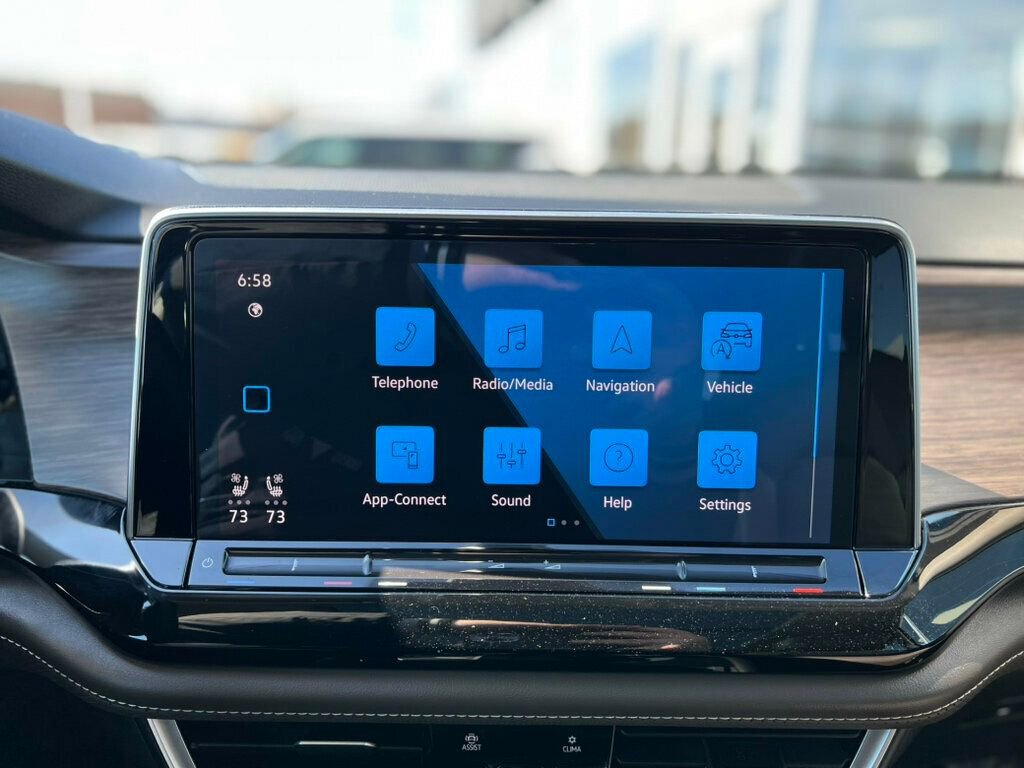 Used 2024 Volkswagen Atlas SEL image 29