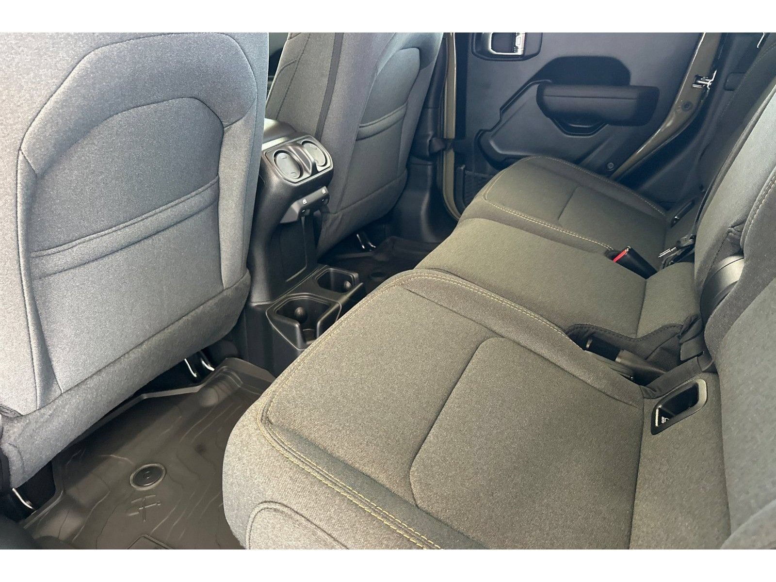 New 2026 Jeep Gladiator Sport AWD/4WD image 13